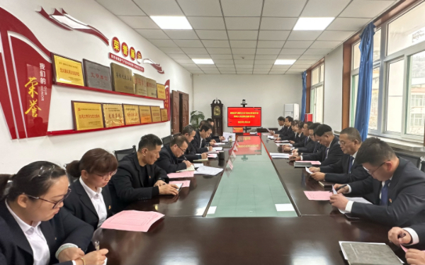铜川分公司组织开展2022年度中层治理职员述职述廉考评会.JPG