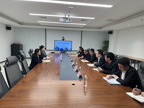 陕西省122cc太阳集成游戏公司到钻采分公司召开本钱管控事情推进专题会-1.jpg