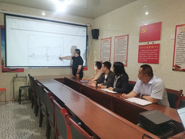 钻探分公司财务职员开展业财融合运动.jpg
